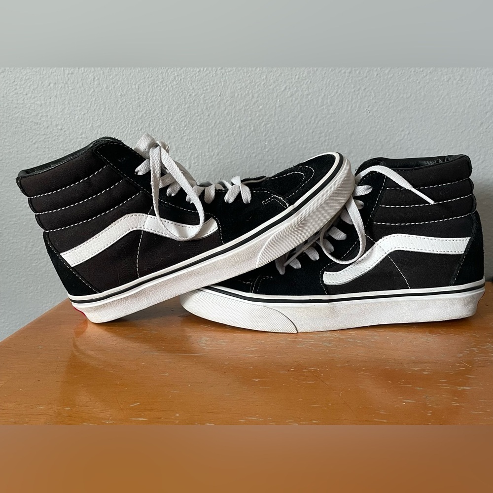 Vans Mens/Womens Black and White High-Top Sneakers